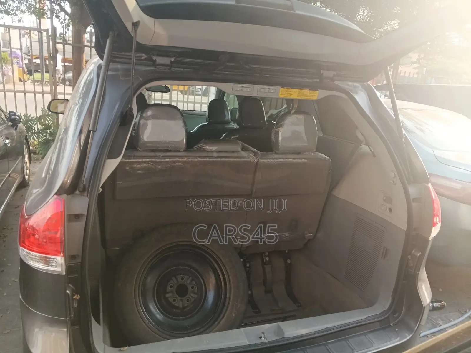 Toyota Sienna 2013 Gray