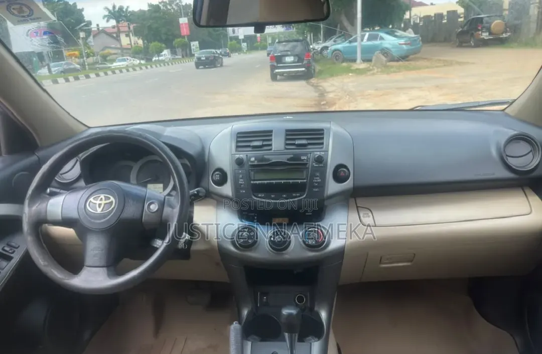 Toyota RAV4 2011 Gray