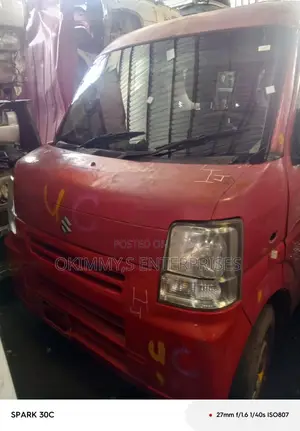 Suzuki Every 2012 Red