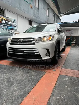Toyota Highlander Limited 4x2 V6 (3.5L 6cyl 8A) 2017 White