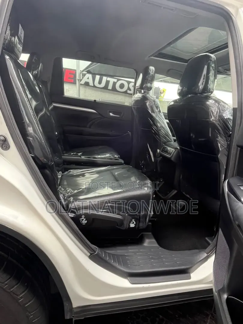 Toyota Highlander Limited 4x2 V6 (3.5L 6cyl 8A) 2017 White
