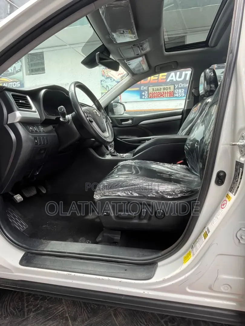 Toyota Highlander Limited 4x2 V6 (3.5L 6cyl 8A) 2017 White