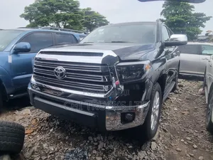 Toyota Sequoia Limited 4dr SUV 4WD (5.7L 8cyl 6A) 2010 Black