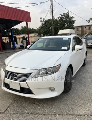 Lexus ES 350 FWD 2013 White