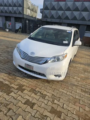 Toyota Sienna 2014 White