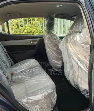 Toyota Corolla LE Plus 4dr Sedan (1.8L 4cyl CVT) 2014 Gray