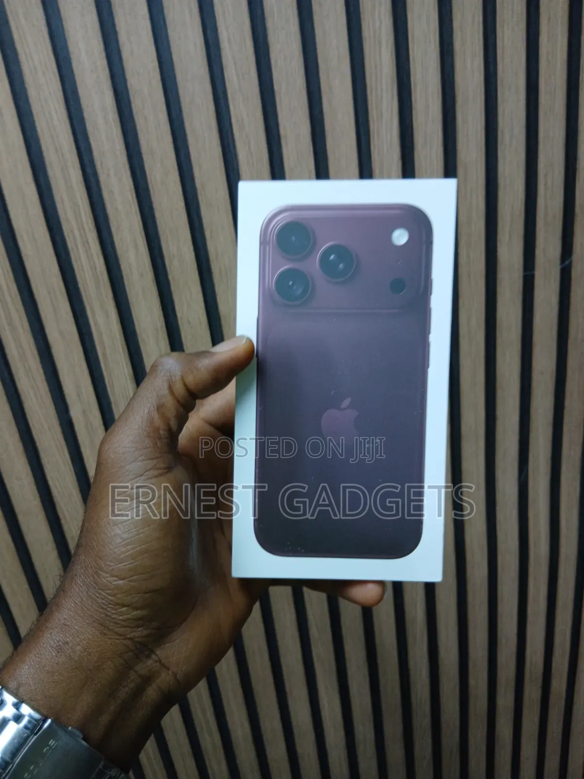 New Apple iPhone 18 Pro 256 GB Red