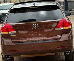 Toyota Venza 2011 Maroon