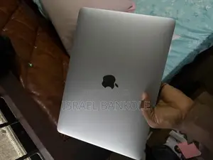 Laptop Apple MacBook Pro 2017 8GB Intel Core i7 SSD 256GB