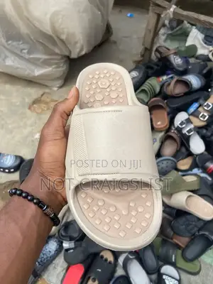 Original Casual Slides Slippers – Comfy & Sturdy | Pay on Delivery