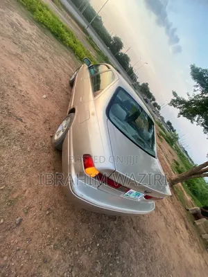 Toyota Camry 2001 Gold