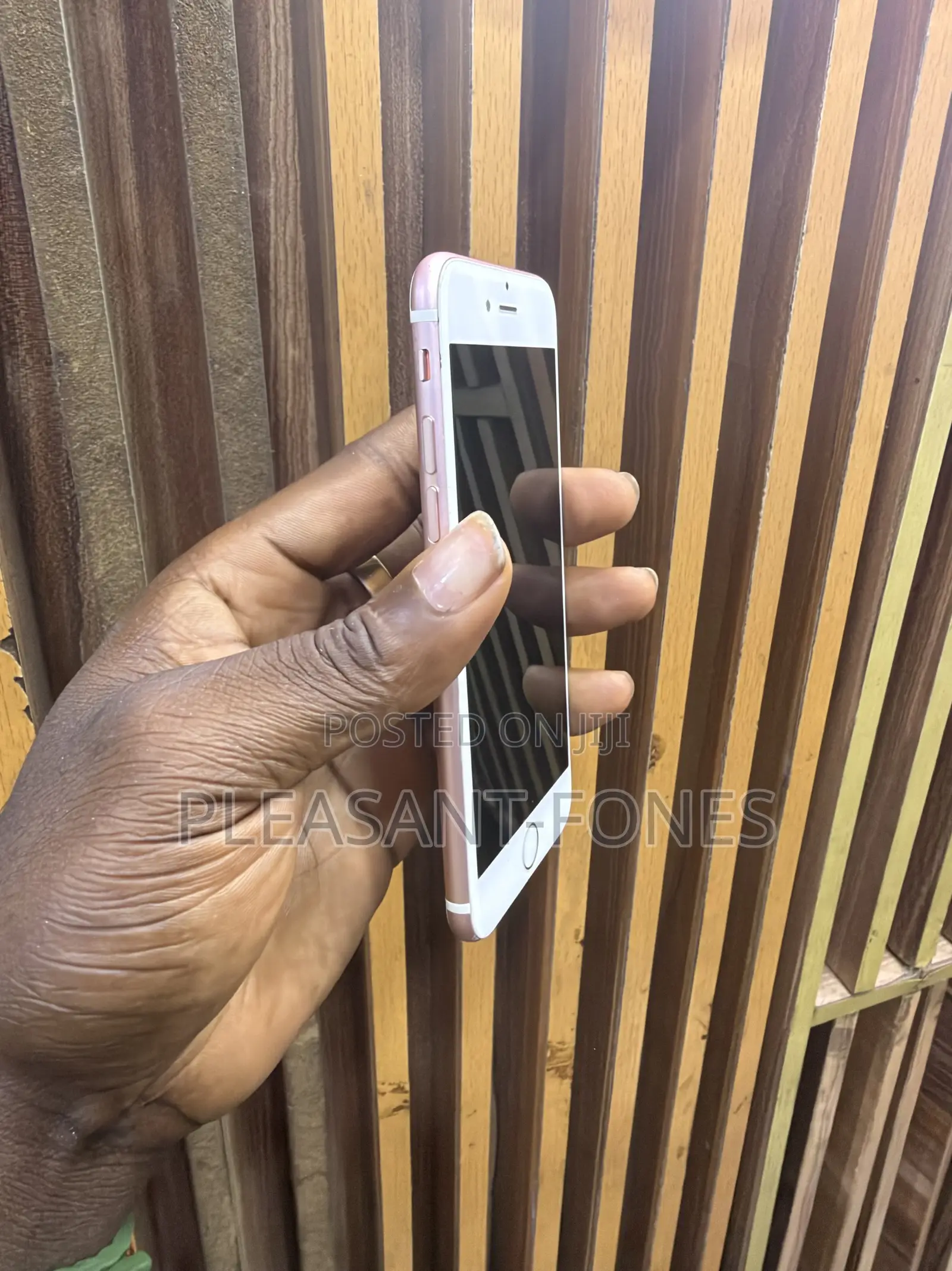 Apple iPhone 6s 32 GB Rose Gold