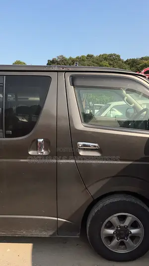 Toyota HiAce 2012 White