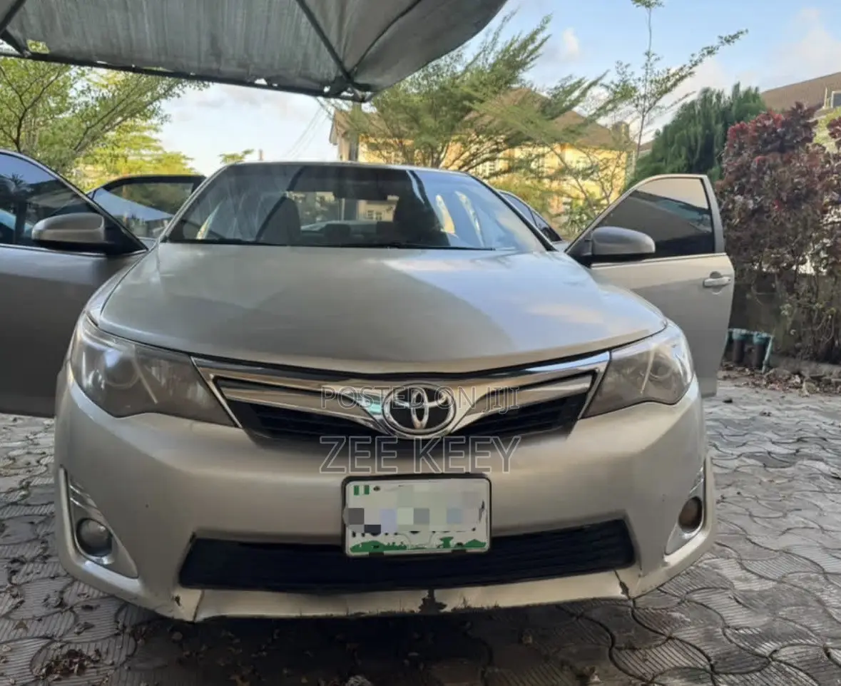Toyota Camry 2013 Silver