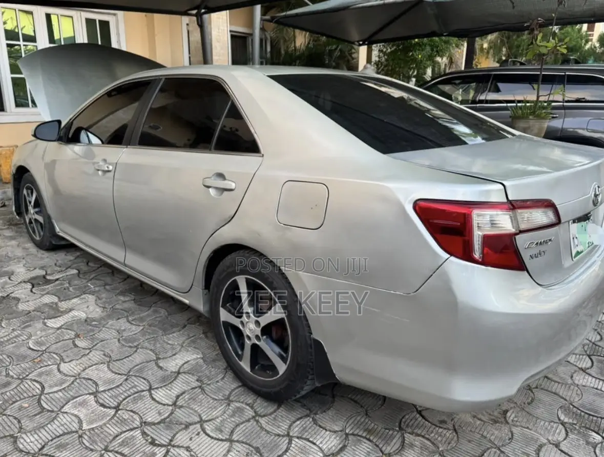 Toyota Camry 2013 Silver