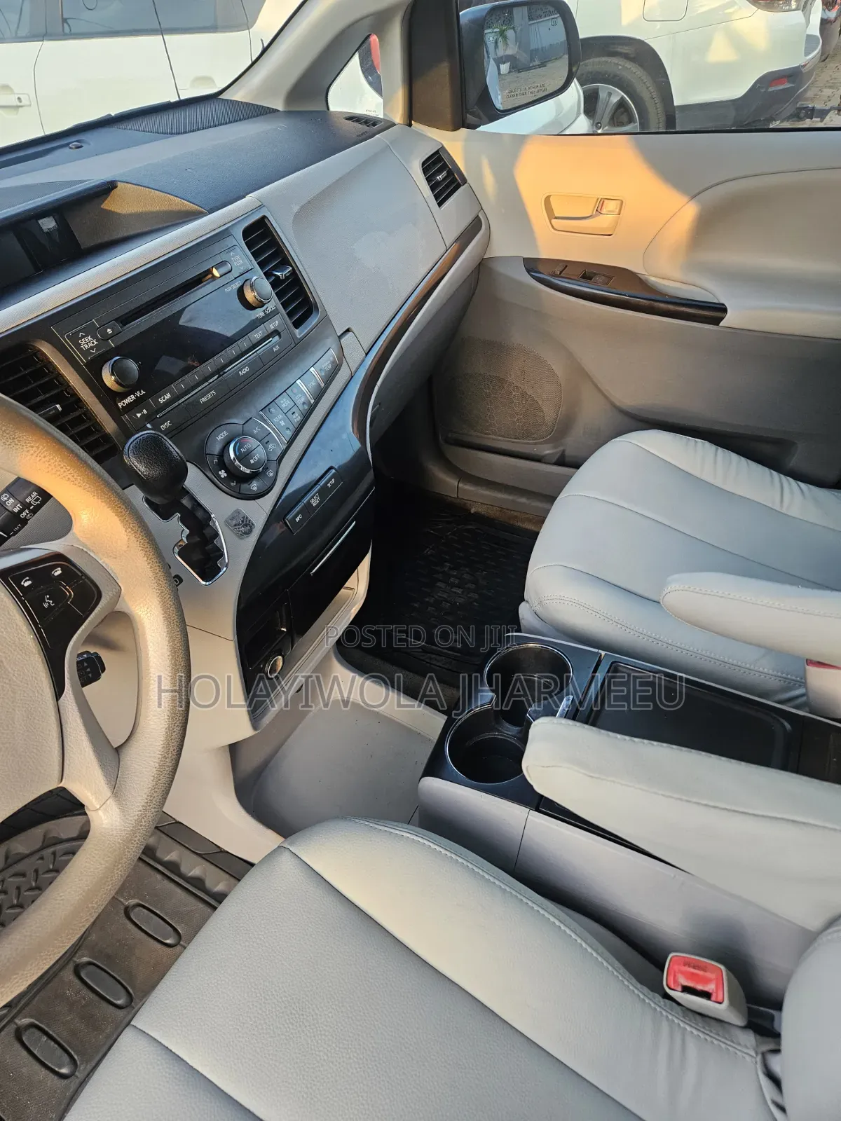 Toyota Sienna 2014 White
