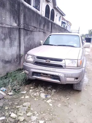 Toyota 4-Runner 2001 Gold