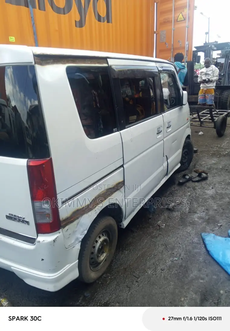Suzuki Every 2015 White