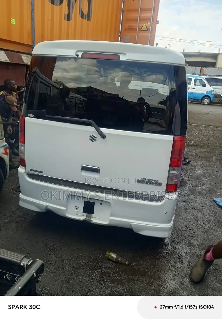 Suzuki Every 2015 White