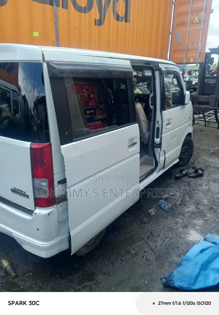 Suzuki Every 2015 White