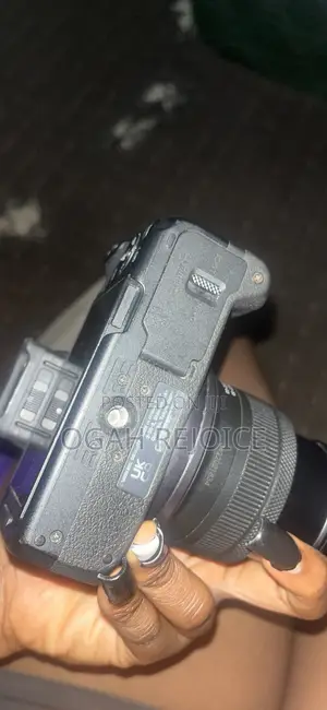 Canon Eos R50