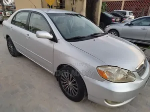 Toyota Corolla LE 2005 Silver
