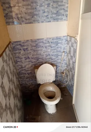 For Lease: A 7bedroom Det. House With Ample Space for Commercial Use