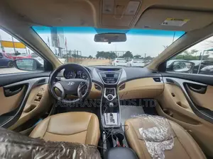 Hyundai Elantra 2013 White