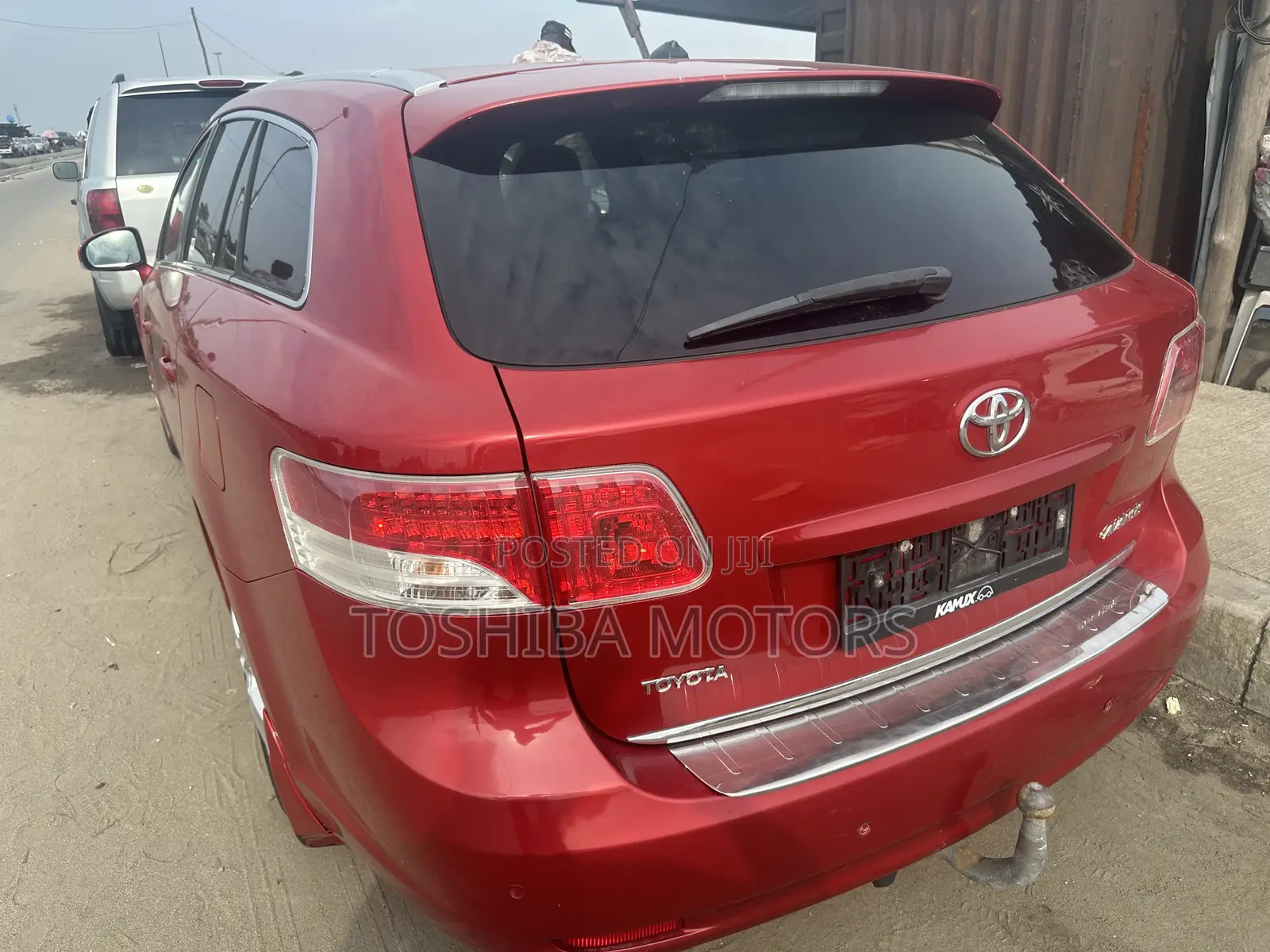 Toyota Avensis 2.0 Advanced Automatic 2011 Red