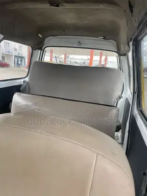 Suzuki APV Minibus 2010 Yellow