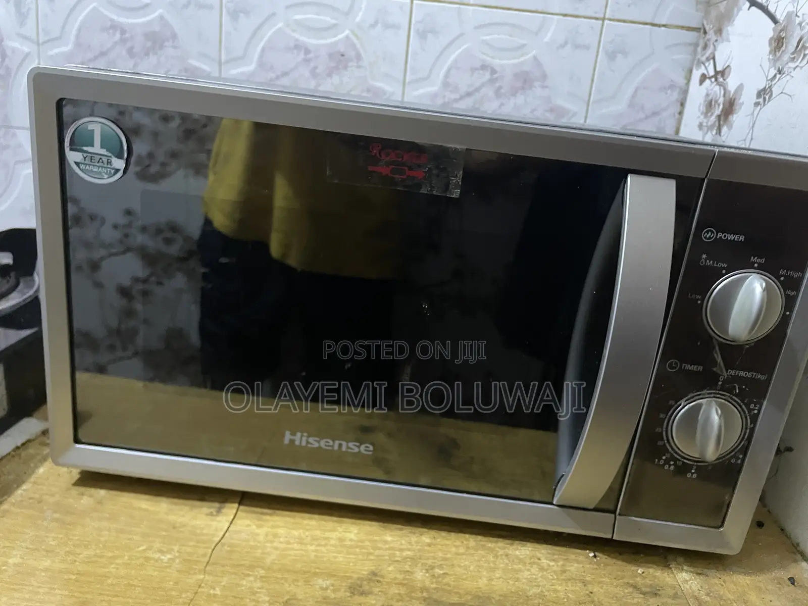 Very Neat Hisense Microwave Available for Sale.