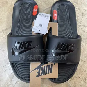 Nike Victori One Slides