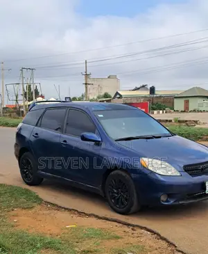 Toyota Matrix Hatchback FWD (1.8L 4cyl 5M) 2005 Blue