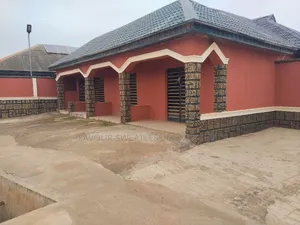 3bdrm Block of Flats in Makogi, Obafemi-Owode for sale
