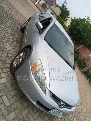 Honda Accord 2004 Silver