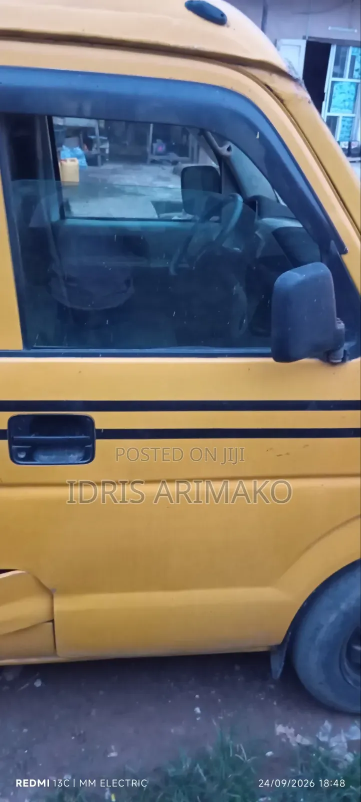 Mazda E2000 2010 Yellow