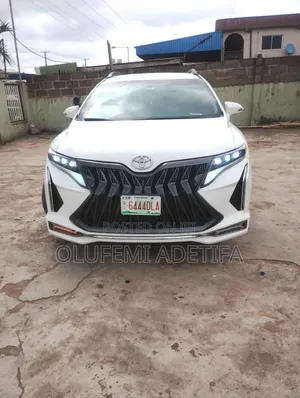 Toyota Venza XLE FWD 2013 White