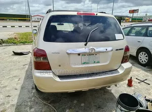 Toyota Highlander 2003 Gold
