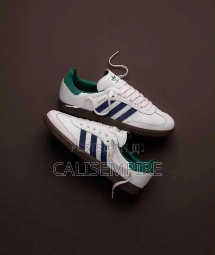 I Sell Original Solid All Kind of Quality Sneakers 