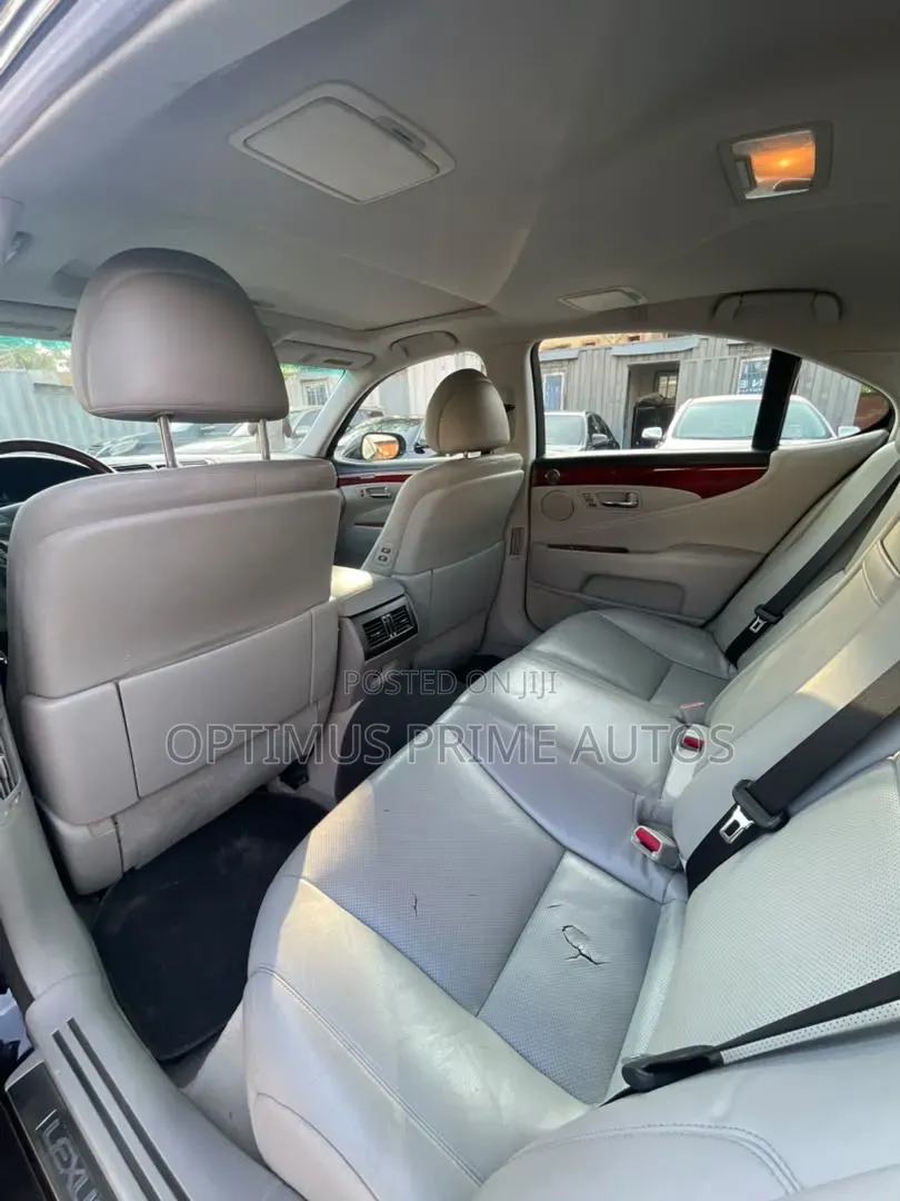 Lexus LS 460 2010 Black