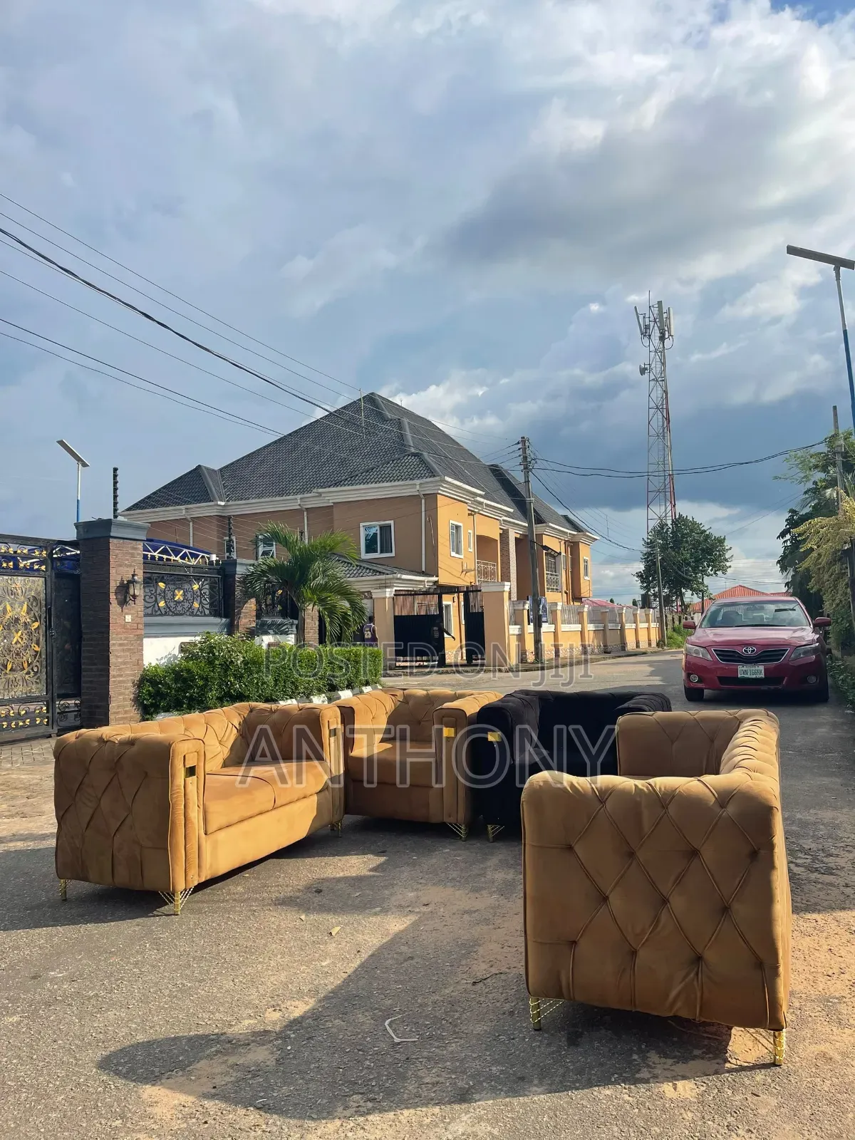 Neatly Used Sofa Set