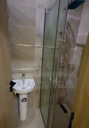 2bdrm Block of Flats in Estate, Guzape District for rent