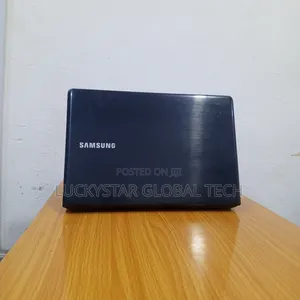 Laptop Samsung 8GB Intel Core i3 HDD 320GB