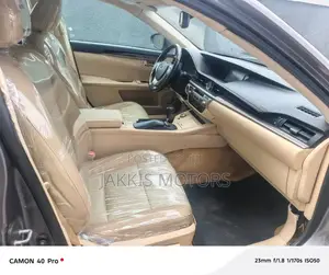 Lexus ES 2013 Gray