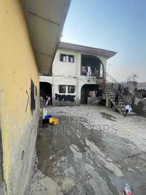 17 Units of Room & Parlour, 2-Bed & 11 Single Rooms for Sale in Ede