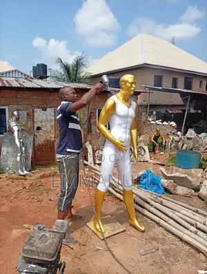 Ubreakable Mannequin
