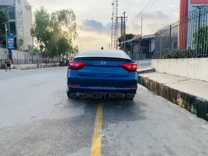 Hyundai Sonata SE 4dr Sedan (2.4L 4cyl 6A) 2015 Blue