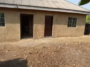 6bdrm Bungalow in Ifo for sale
