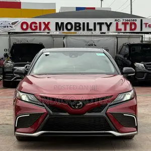Toyota Camry XSE 2022 Red