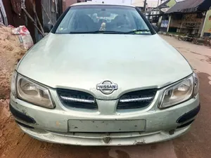 Nissan Almera Tino 2002 Silver
